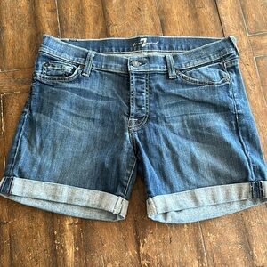 7 for all mankind blue jean shorts women’s size 29